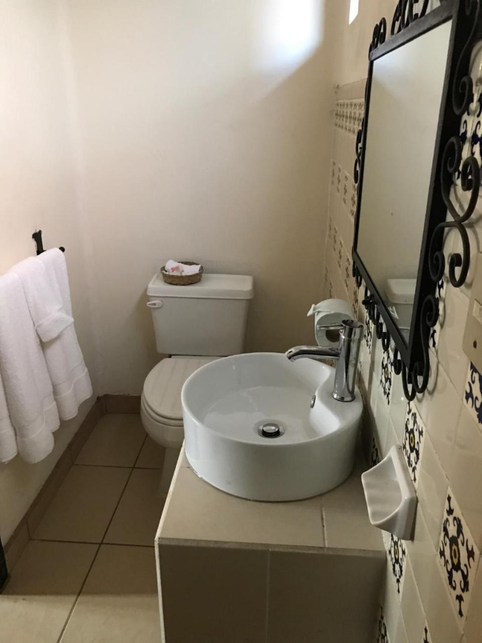 Hotel Villa De Flores Uruapan  Екстериор снимка