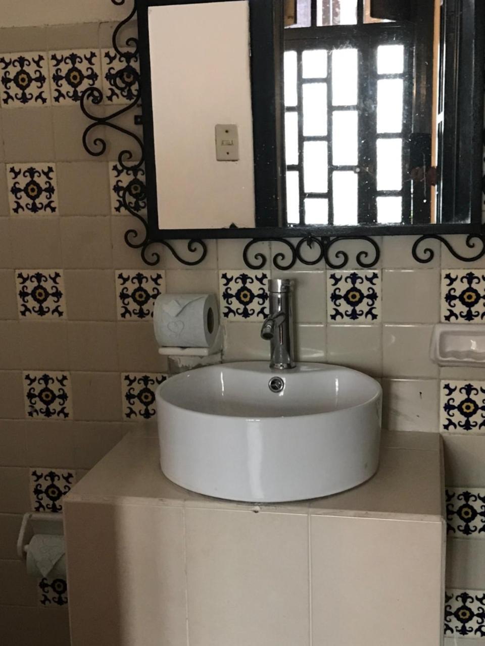 Hotel Villa De Flores Uruapan  Екстериор снимка