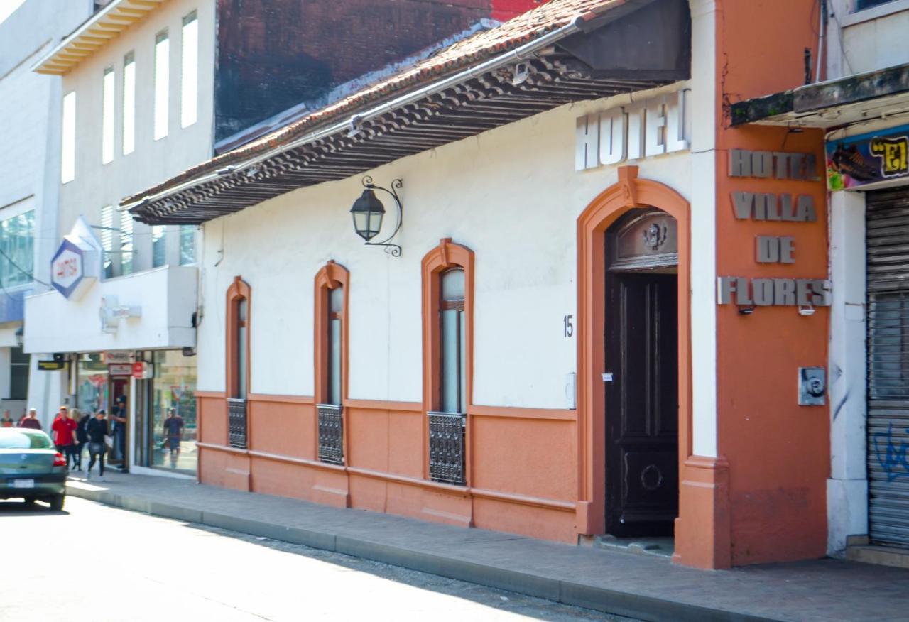Hotel Villa De Flores Uruapan  Екстериор снимка