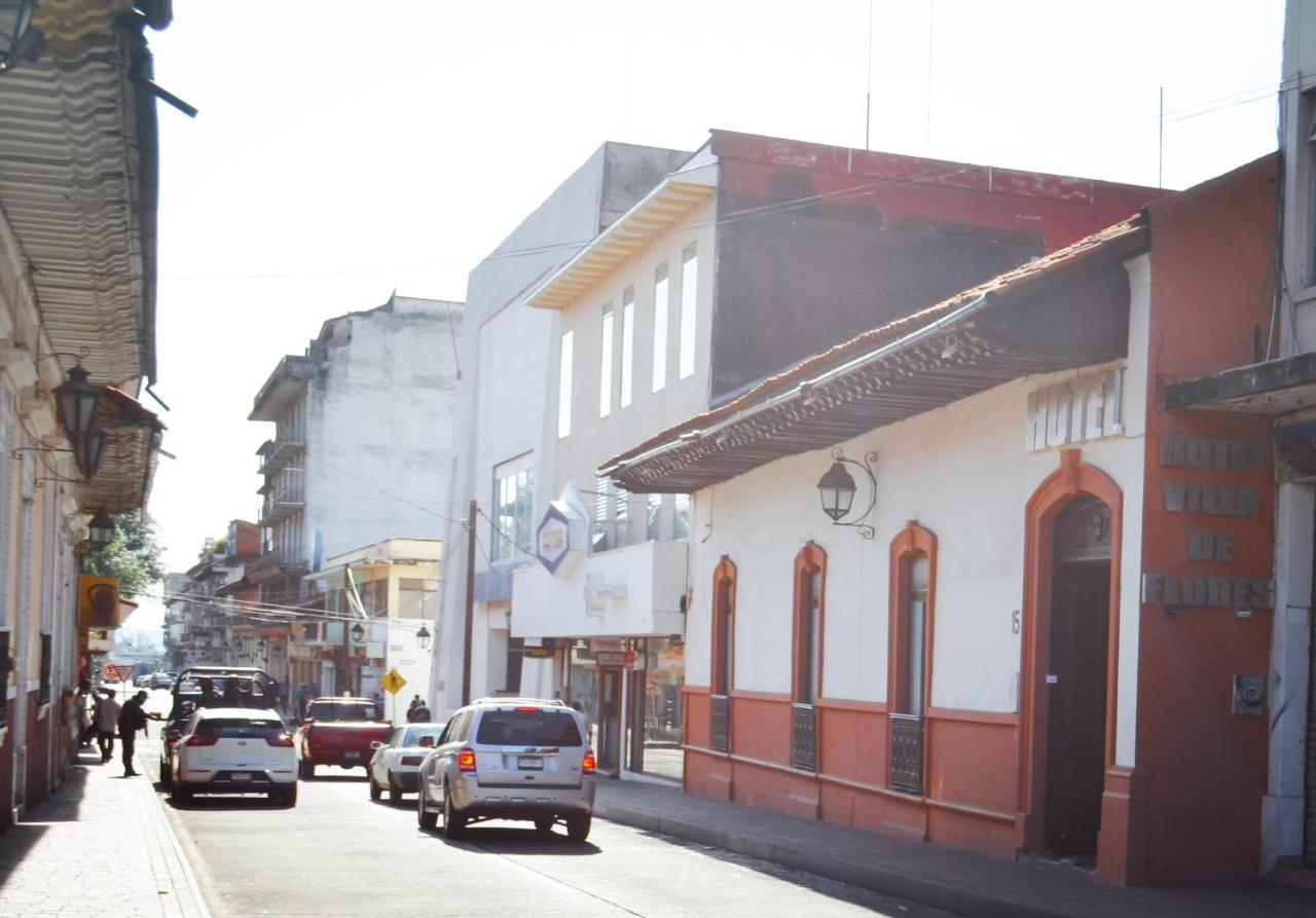 Hotel Villa De Flores Uruapan  Екстериор снимка