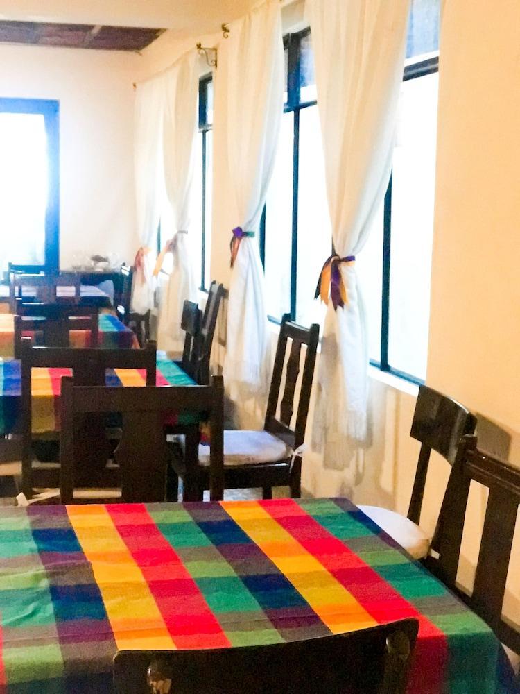 Hotel Villa De Flores Uruapan  Екстериор снимка